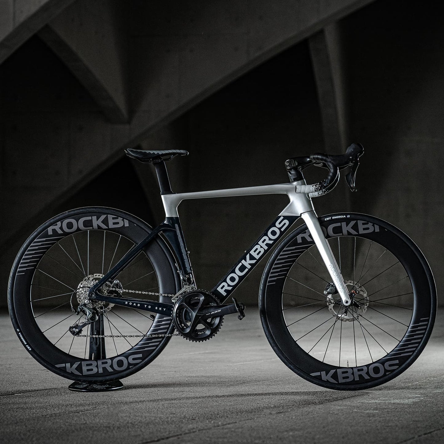 700C Kolfiberhjulset 65 mm Skivbroms Genomgående Axel Hjulset för Landsvägscykel ROCKBROS